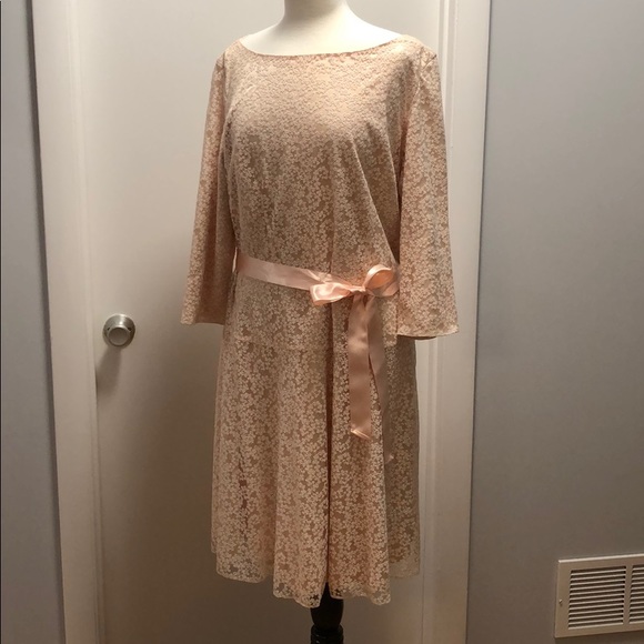 Tahari Dresses & Skirts - Sparkly and Understated 3/4 length sleeve dress